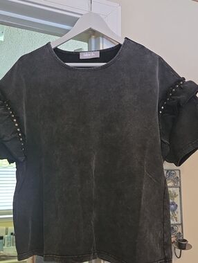 blueb. Oversized Black Wash Ruffled With Gold Studs Sleeve Top NWOT